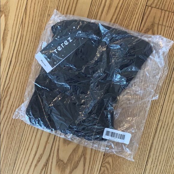 Terez Racer Back Tank NWT - Picture 6 of 6